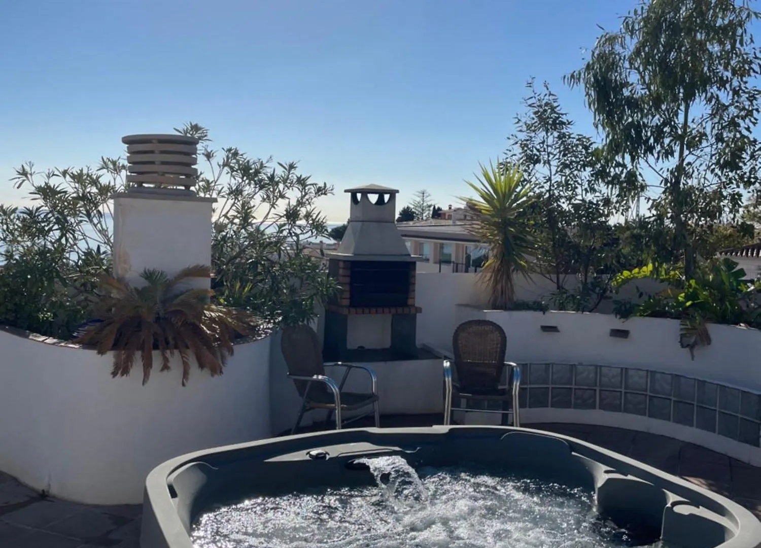Penthouse With Private Roof Terrace And Jacuzzi Apartment Fuengirola