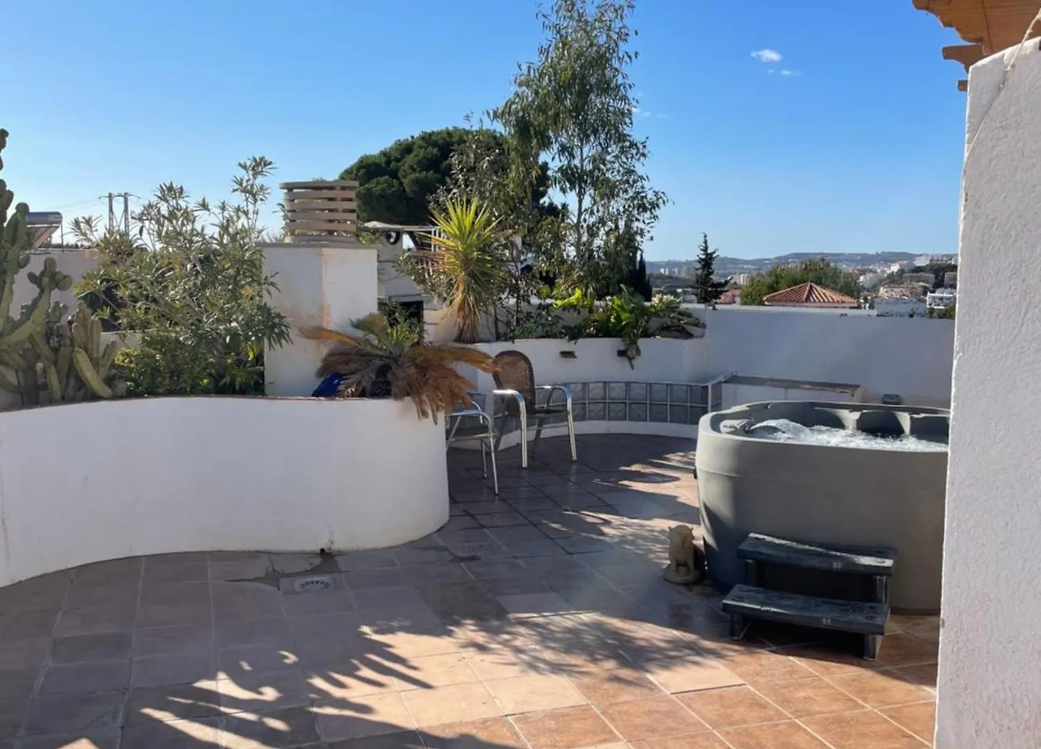 Penthouse With Private Roof Terrace And Jacuzzi Apartment Fuengirola
