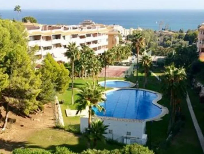 Penthouse With Private Roof Terrace And Jacuzzi Apartment Fuengirola